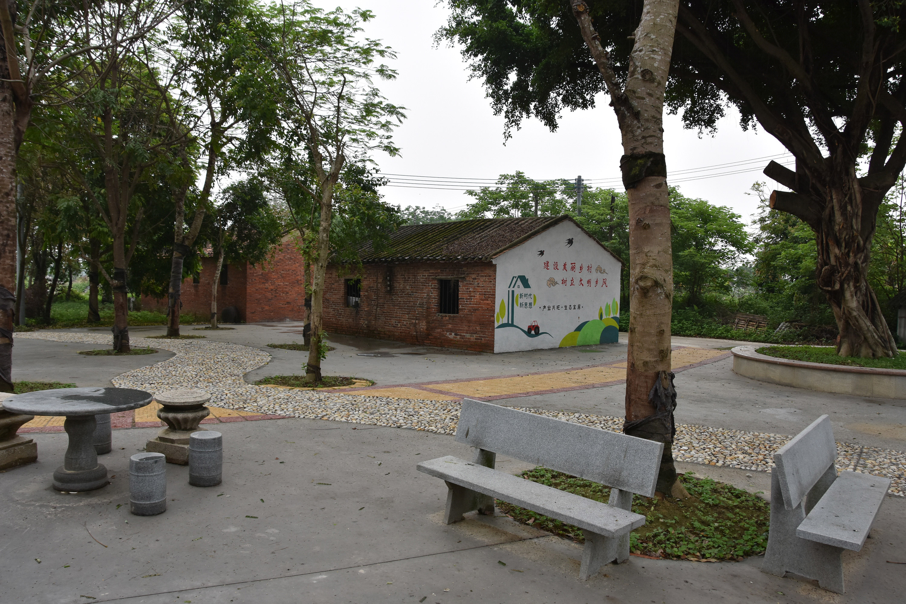 南社村小公园为村民增添了一个休憩好去处2.jpg